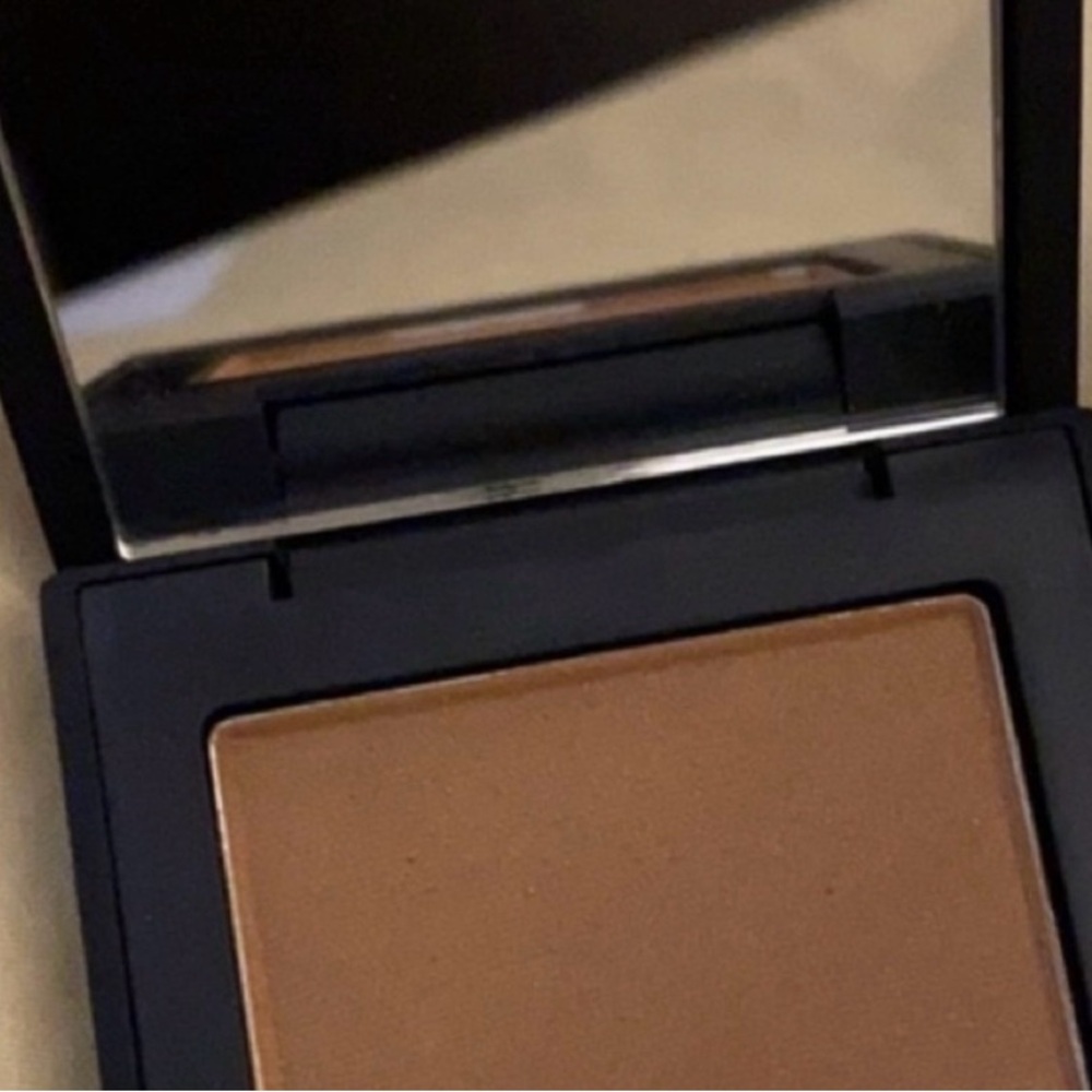 NARS Laguna Bronzer Powder. Mini. Travel. - Picture 8 of 10